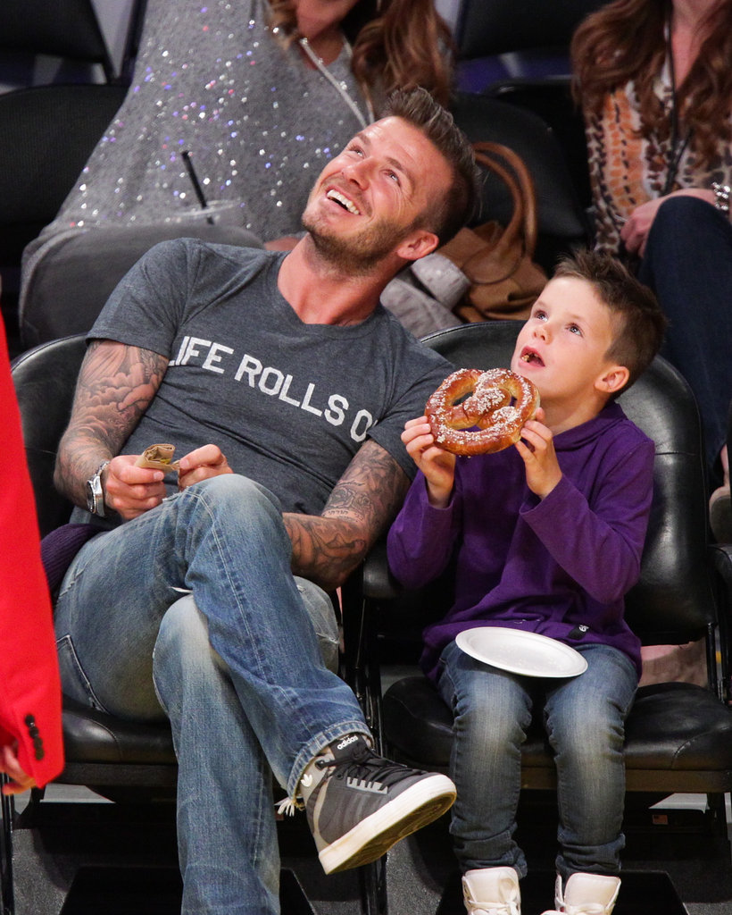 Cruz-Beckham-enjoyed-pretzel-Lakers-game-dad-David
